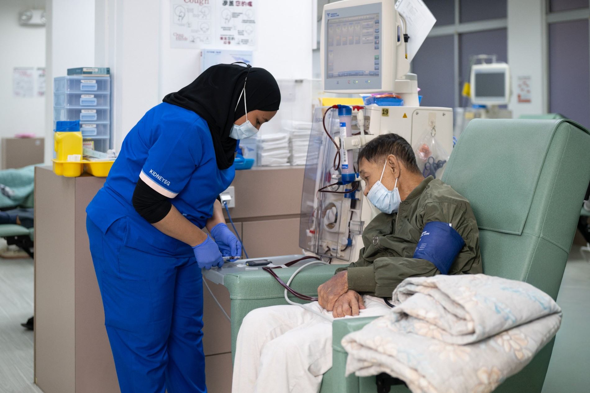 What Is Dialysis and How Does a Dialysis Machine Work?